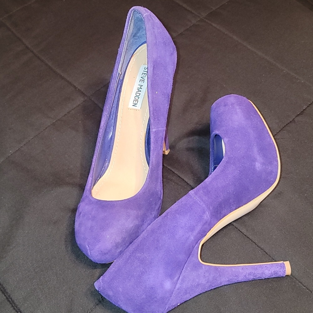New Steve Madden Faux Suede Pumps